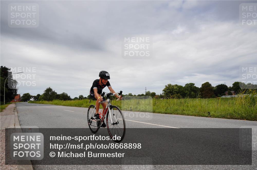 31.08.2025 - Elbe Triathlon Hamburg Michael Burmester http://msf.ph/oto/8668898 31.08.2025 12:32:21 Radfahren 1650 meine-sportfotos.de
