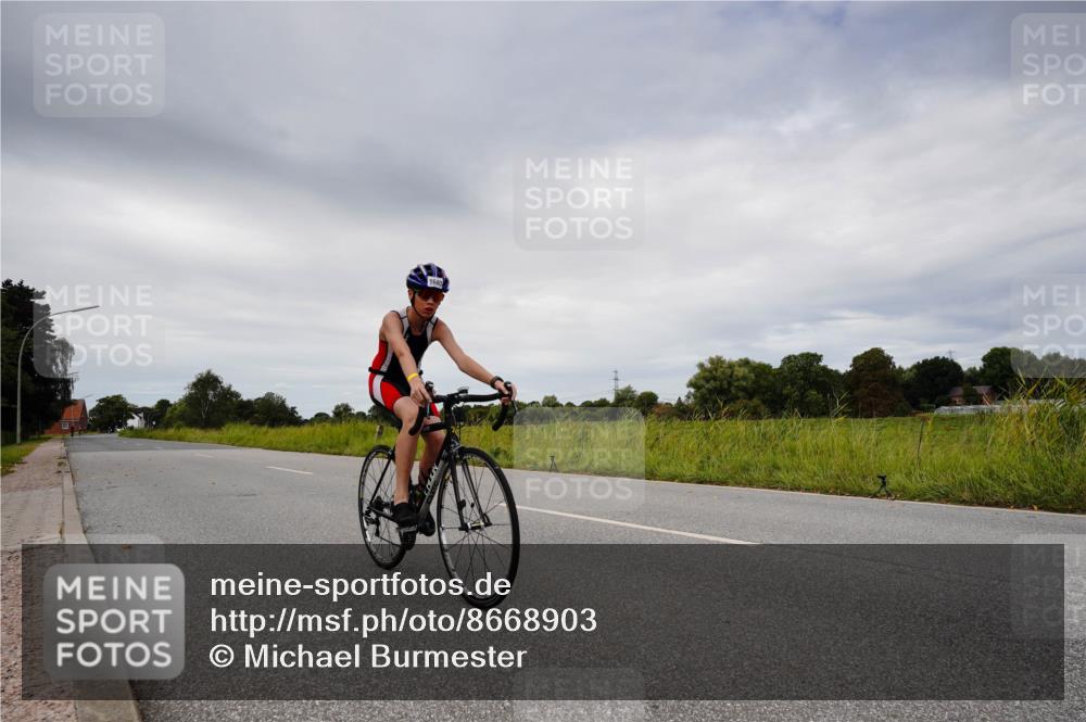 31.08.2025 - Elbe Triathlon Hamburg Michael Burmester http://msf.ph/oto/8668903 31.08.2025 12:33:18 Radfahren 1640 meine-sportfotos.de