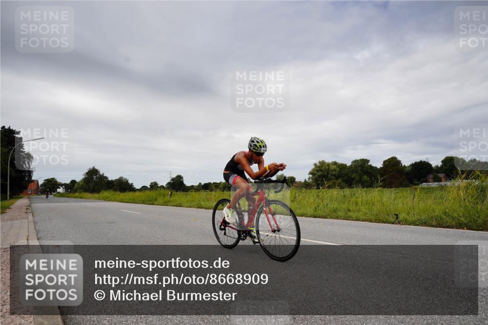 31.08.2025 - Elbe Triathlon Hamburg Michael Burmester http://msf.ph/oto/8668909 31.08.2025 12:33:32 Radfahren 1634, 1644, 1651 meine-sportfotos.de