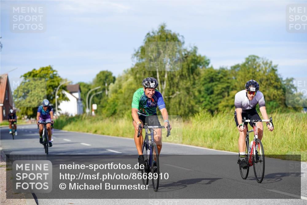 31.08.2025 - Elbe Triathlon Hamburg Michael Burmester http://msf.ph/oto/8668910 31.08.2025 09:49:36 Radfahren 365, 410, 426, 594, 783, 834, 892, 914 meine-sportfotos.de