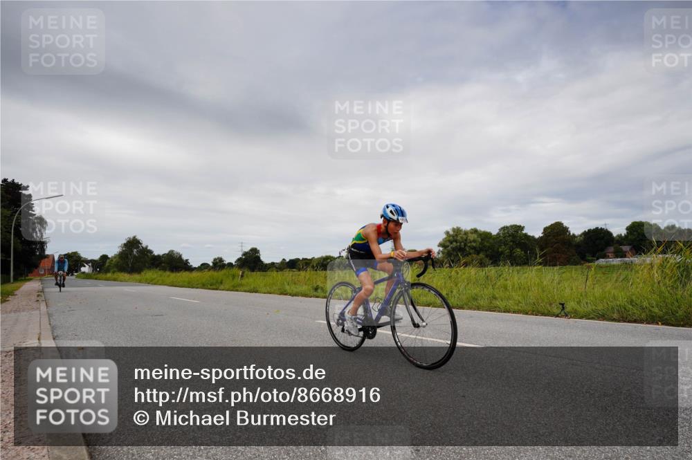 31.08.2025 - Elbe Triathlon Hamburg Michael Burmester http://msf.ph/oto/8668916 31.08.2025 12:33:51 Radfahren 1652 meine-sportfotos.de