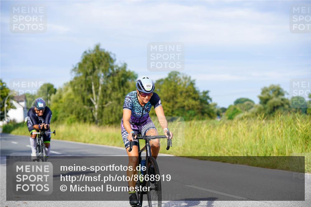 31.08.2025 - Elbe Triathlon Hamburg Michael Burmester http://msf.ph/oto/8668919 31.08.2025 09:49:38 Radfahren 410, 783, 834, 892, 914 meine-sportfotos.de