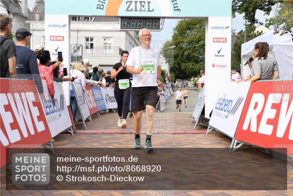 31.08.2025 - 21. Blankeneser Heldenlauf Strokosch-Dieckow http://msf.ph/oto/8668920 31.08.2025 11:13:54 Ziel 3571, 3370, 3360, 3209 meine-sportfotos.de
