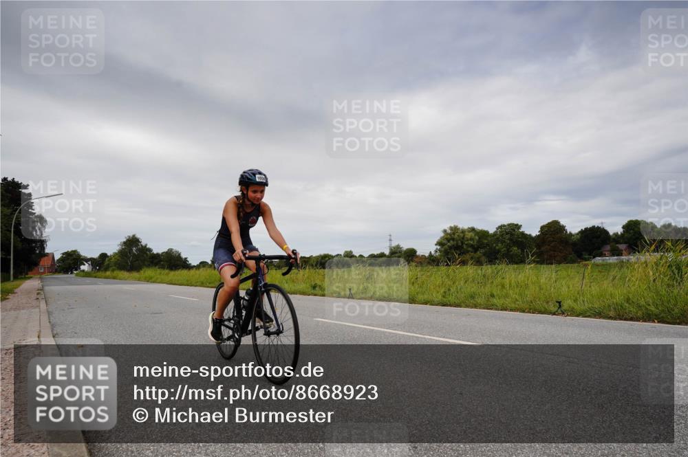 31.08.2025 - Elbe Triathlon Hamburg Michael Burmester http://msf.ph/oto/8668923 31.08.2025 12:34:47 Radfahren 1658 meine-sportfotos.de
