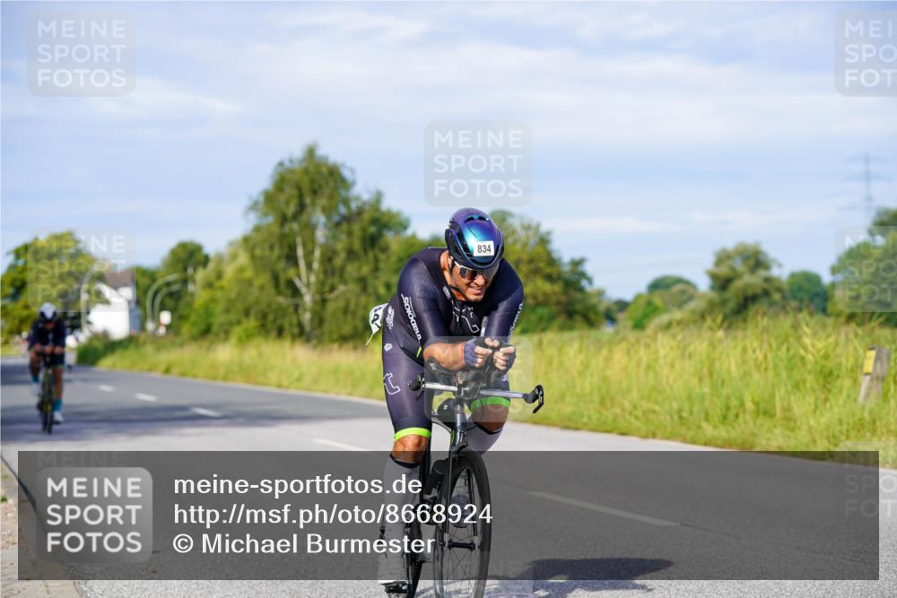 31.08.2025 - Elbe Triathlon Hamburg Michael Burmester http://msf.ph/oto/8668924 31.08.2025 09:49:39 Radfahren 410, 834, 892, 914 meine-sportfotos.de