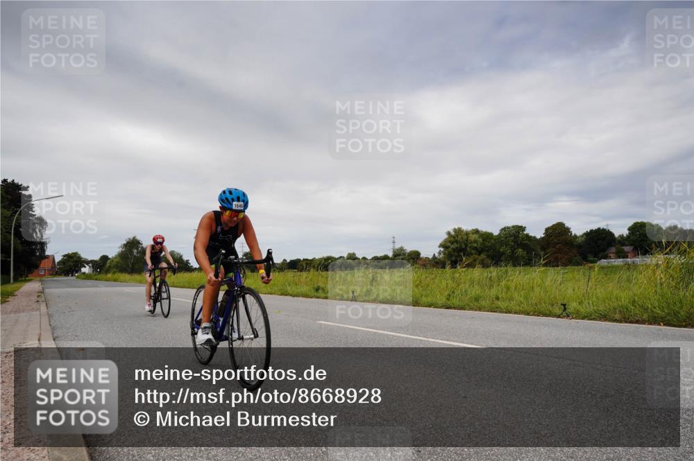 31.08.2025 - Elbe Triathlon Hamburg Michael Burmester http://msf.ph/oto/8668928 31.08.2025 12:35:34 Radfahren 1646, 1664 meine-sportfotos.de