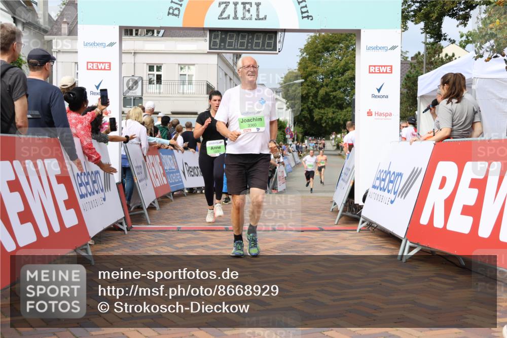 31.08.2025 - 21. Blankeneser Heldenlauf Strokosch-Dieckow http://msf.ph/oto/8668929 31.08.2025 11:13:54 Ziel 3571, 3370, 3360, 3209 meine-sportfotos.de