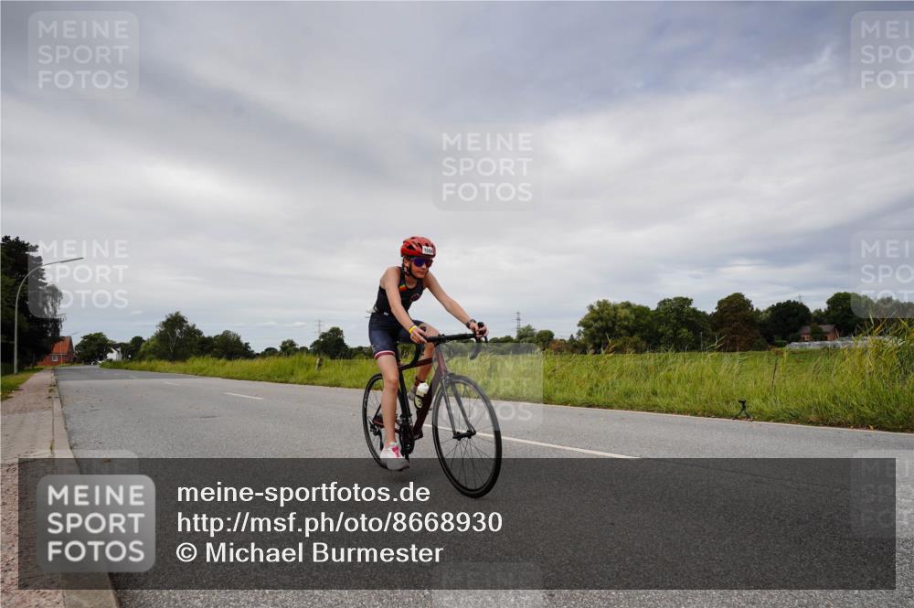31.08.2025 - Elbe Triathlon Hamburg Michael Burmester http://msf.ph/oto/8668930 31.08.2025 12:35:35 Radfahren 1646, 1664 meine-sportfotos.de