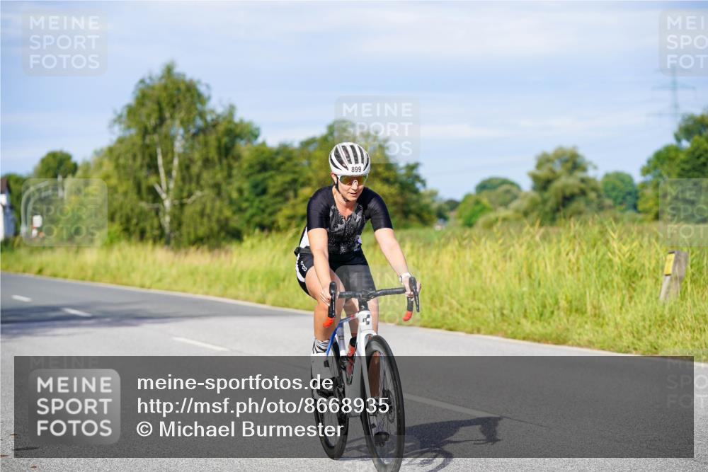31.08.2025 - Elbe Triathlon Hamburg Michael Burmester http://msf.ph/oto/8668935 31.08.2025 09:49:56 Radfahren 504, 899 meine-sportfotos.de