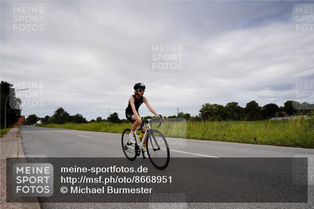 31.08.2025 - Elbe Triathlon Hamburg Michael Burmester http://msf.ph/oto/8668951 31.08.2025 12:38:24 Radfahren 1642 meine-sportfotos.de