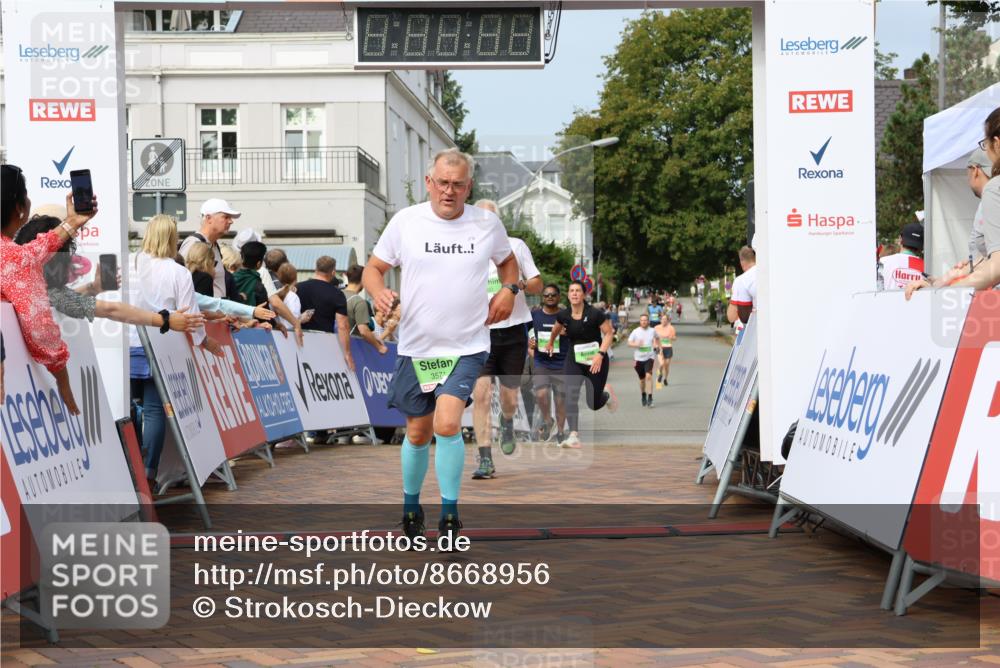 31.08.2025 - 21. Blankeneser Heldenlauf Strokosch-Dieckow http://msf.ph/oto/8668956 31.08.2025 11:13:52 Ziel 3571, 3370, 3360, 3209 meine-sportfotos.de