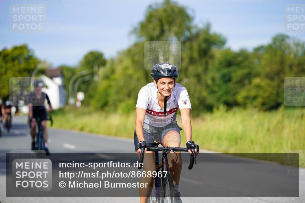 31.08.2025 - Elbe Triathlon Hamburg Michael Burmester http://msf.ph/oto/8668967 31.08.2025 09:50:06 Radfahren 638, 671, 824, 863, 871, 926 meine-sportfotos.de
