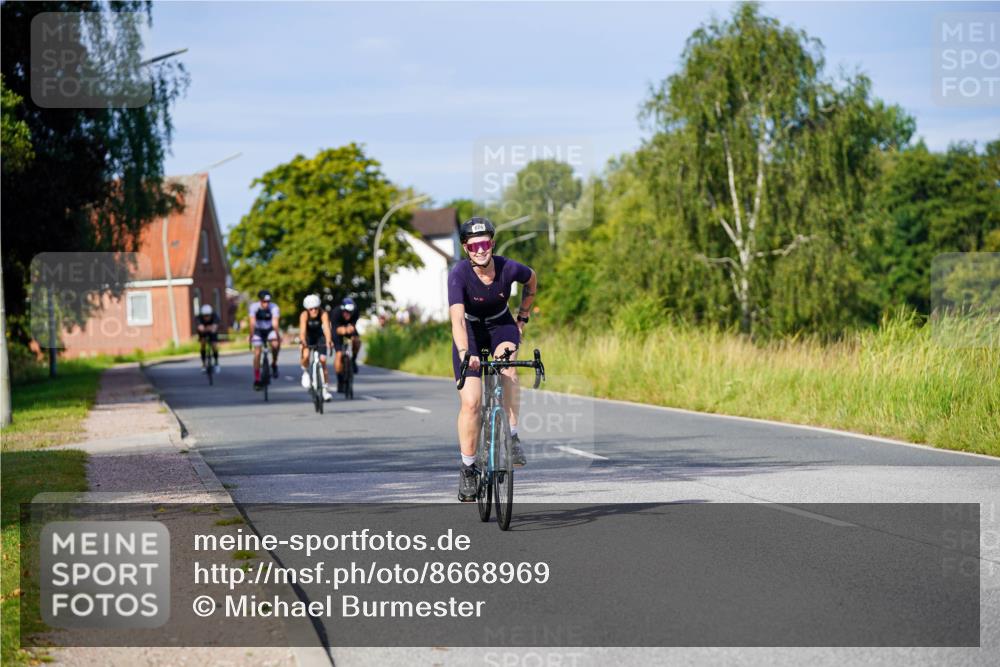 31.08.2025 - Elbe Triathlon Hamburg Michael Burmester http://msf.ph/oto/8668969 31.08.2025 09:50:06 Radfahren 638, 671, 824, 863, 871, 926 meine-sportfotos.de