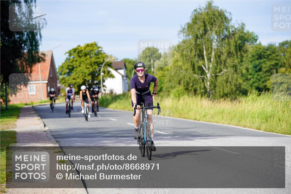 31.08.2025 - Elbe Triathlon Hamburg Michael Burmester http://msf.ph/oto/8668971 31.08.2025 09:50:07 Radfahren 638, 671, 824, 863, 871, 926 meine-sportfotos.de