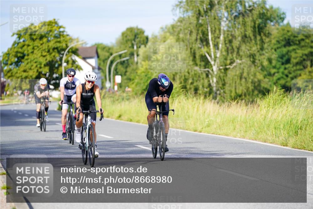 31.08.2025 - Elbe Triathlon Hamburg Michael Burmester http://msf.ph/oto/8668980 31.08.2025 09:50:09 Radfahren 638, 671, 824, 863, 871, 926 meine-sportfotos.de