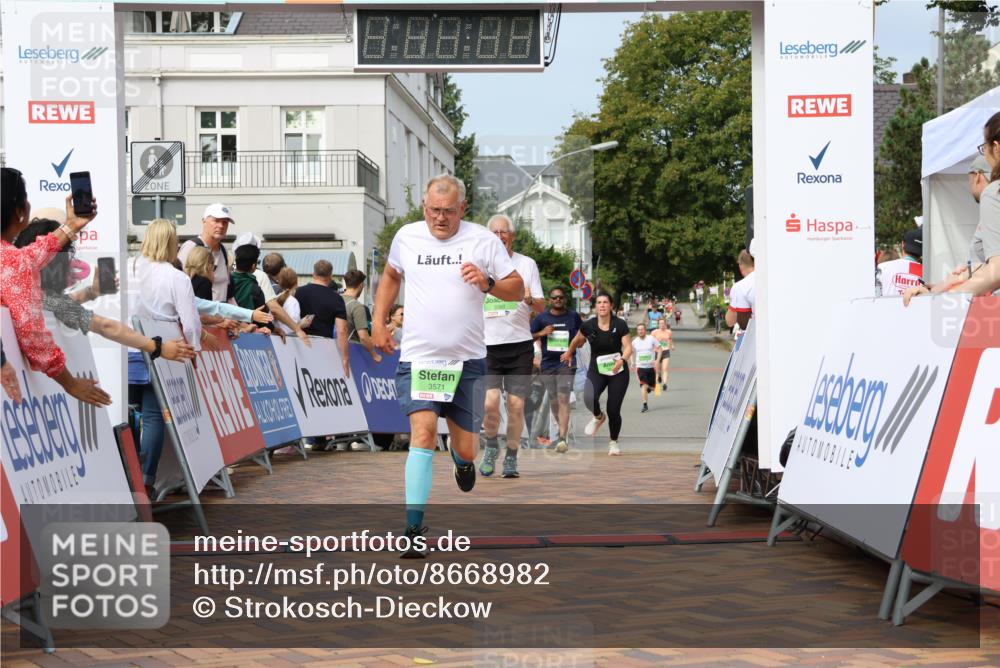 31.08.2025 - 21. Blankeneser Heldenlauf Strokosch-Dieckow http://msf.ph/oto/8668982 31.08.2025 11:13:51 Ziel 3571, 3370, 3360, 3209 meine-sportfotos.de