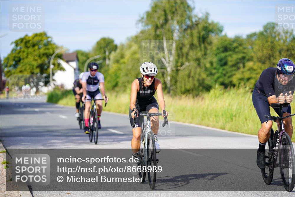 31.08.2025 - Elbe Triathlon Hamburg Michael Burmester http://msf.ph/oto/8668989 31.08.2025 09:50:10 Radfahren 638, 671, 824, 871, 926 meine-sportfotos.de