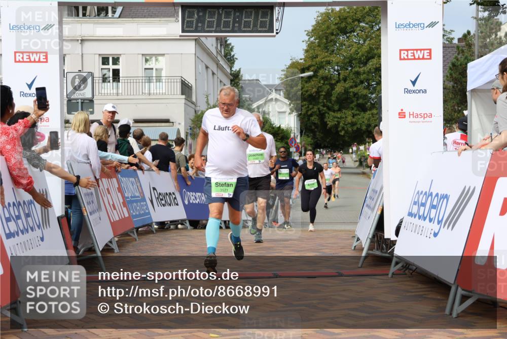 31.08.2025 - 21. Blankeneser Heldenlauf Strokosch-Dieckow http://msf.ph/oto/8668991 31.08.2025 11:13:51 Ziel 3571, 3370, 3360, 3209 meine-sportfotos.de