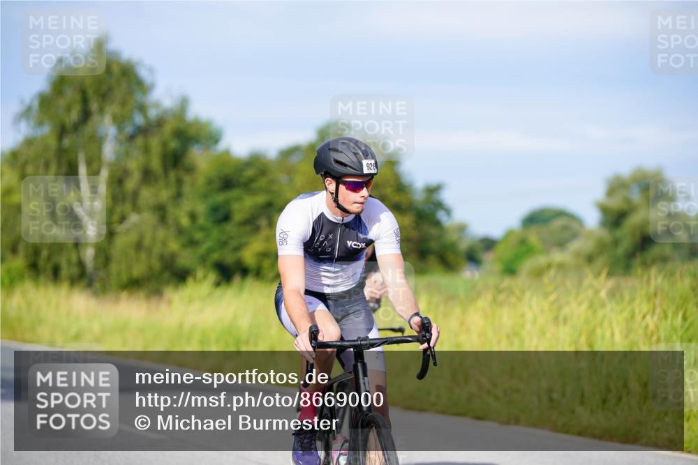 31.08.2025 - Elbe Triathlon Hamburg Michael Burmester http://msf.ph/oto/8669000 31.08.2025 09:50:12 Radfahren 638, 671, 871, 926 meine-sportfotos.de