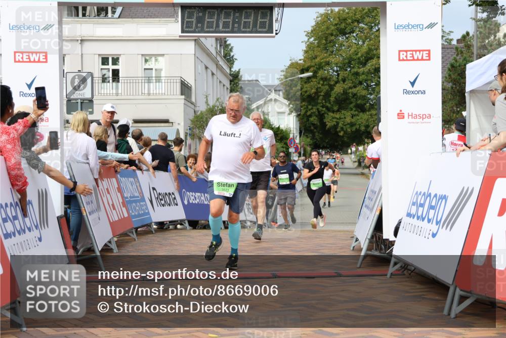 31.08.2025 - 21. Blankeneser Heldenlauf Strokosch-Dieckow http://msf.ph/oto/8669006 31.08.2025 11:13:51 Ziel 3571, 3370, 3360, 3209 meine-sportfotos.de
