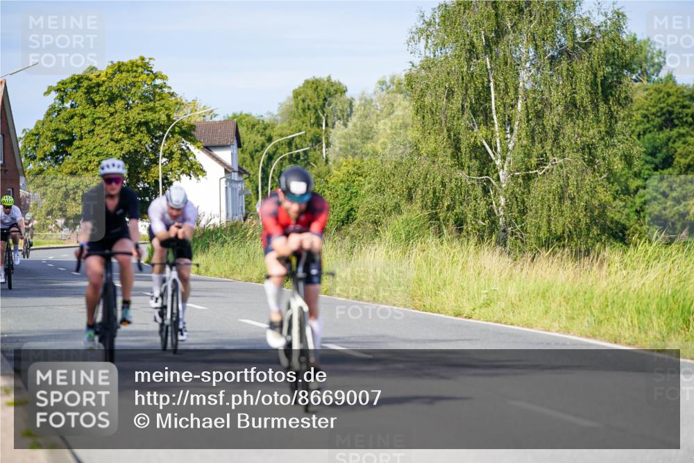 31.08.2025 - Elbe Triathlon Hamburg Michael Burmester http://msf.ph/oto/8669007 31.08.2025 09:50:22 Radfahren 436, 480, 695, 847 meine-sportfotos.de