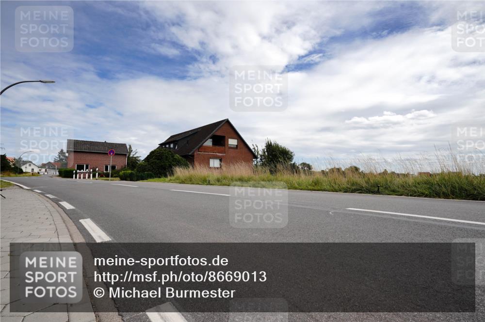 31.08.2025 - Elbe Triathlon Hamburg Michael Burmester http://msf.ph/oto/8669013 31.08.2025 13:32:26 Radfahren  meine-sportfotos.de