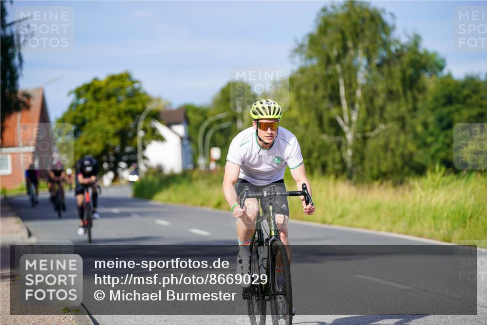 31.08.2025 - Elbe Triathlon Hamburg Michael Burmester http://msf.ph/oto/8669029 31.08.2025 09:50:28 Radfahren 429, 480, 502, 847 meine-sportfotos.de