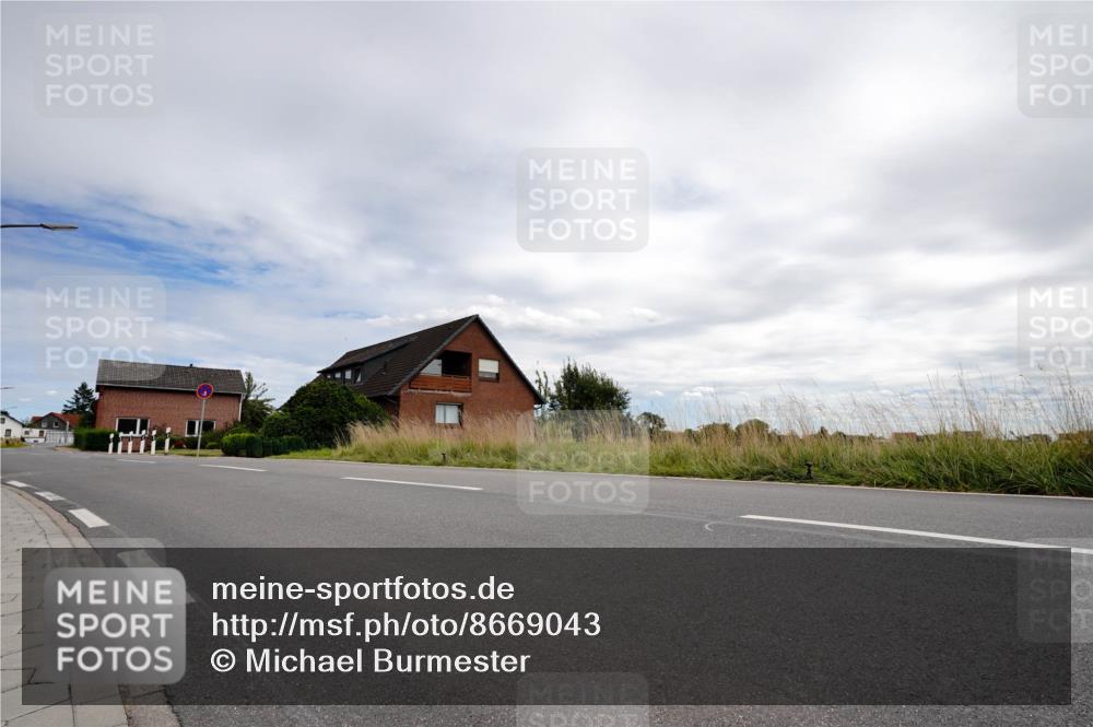 31.08.2025 - Elbe Triathlon Hamburg Michael Burmester http://msf.ph/oto/8669043 31.08.2025 13:40:16 Radfahren  meine-sportfotos.de