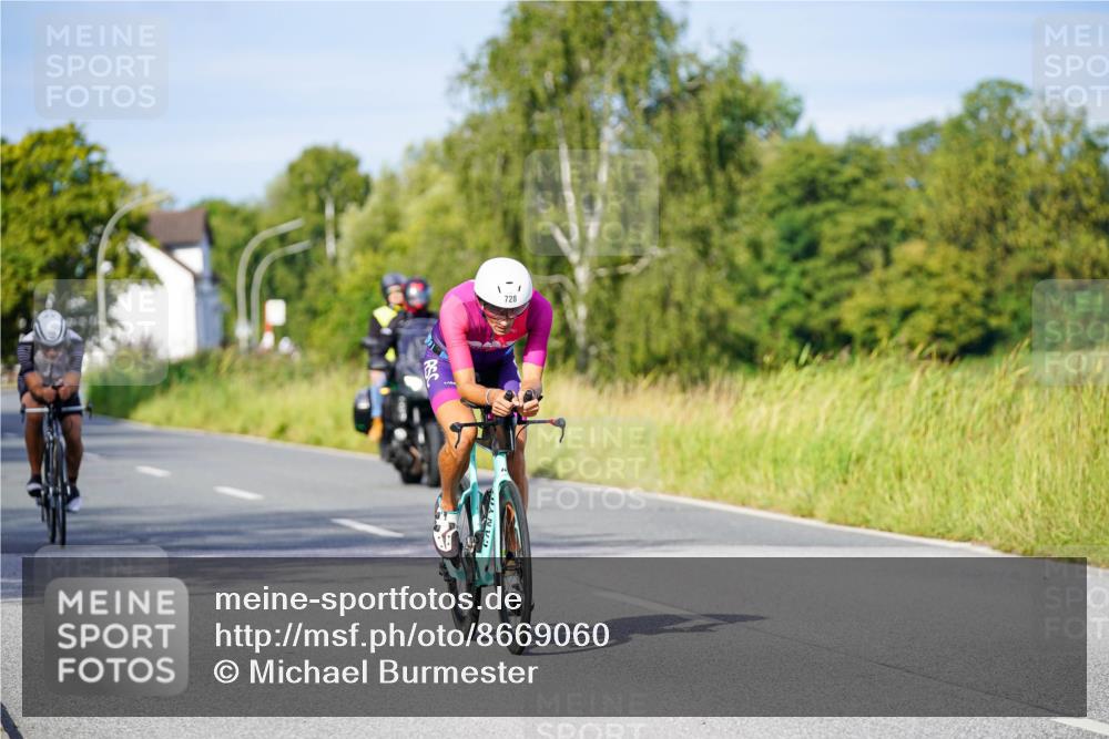 31.08.2025 - Elbe Triathlon Hamburg Michael Burmester http://msf.ph/oto/8669060 31.08.2025 09:50:38 Radfahren 250, 612, 728, 766, 907 meine-sportfotos.de