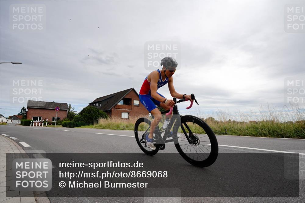 31.08.2025 - Elbe Triathlon Hamburg Michael Burmester http://msf.ph/oto/8669068 31.08.2025 14:07:00 Radfahren 153 meine-sportfotos.de