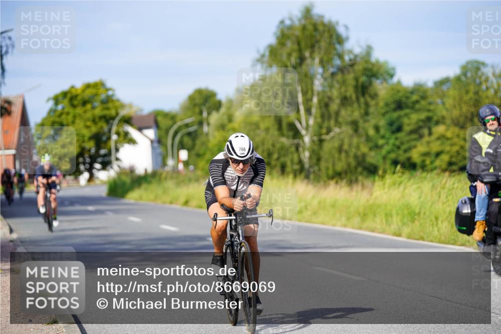 31.08.2025 - Elbe Triathlon Hamburg Michael Burmester http://msf.ph/oto/8669069 31.08.2025 09:50:39 Radfahren 250, 612, 728, 766, 907 meine-sportfotos.de