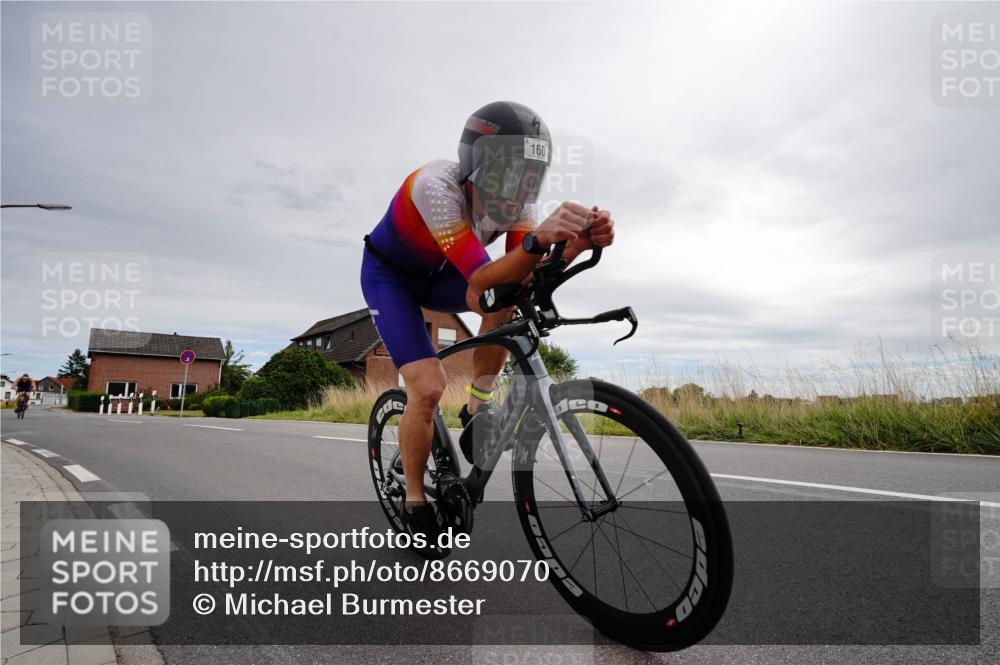 31.08.2025 - Elbe Triathlon Hamburg Michael Burmester http://msf.ph/oto/8669070 31.08.2025 14:07:29 Radfahren  meine-sportfotos.de