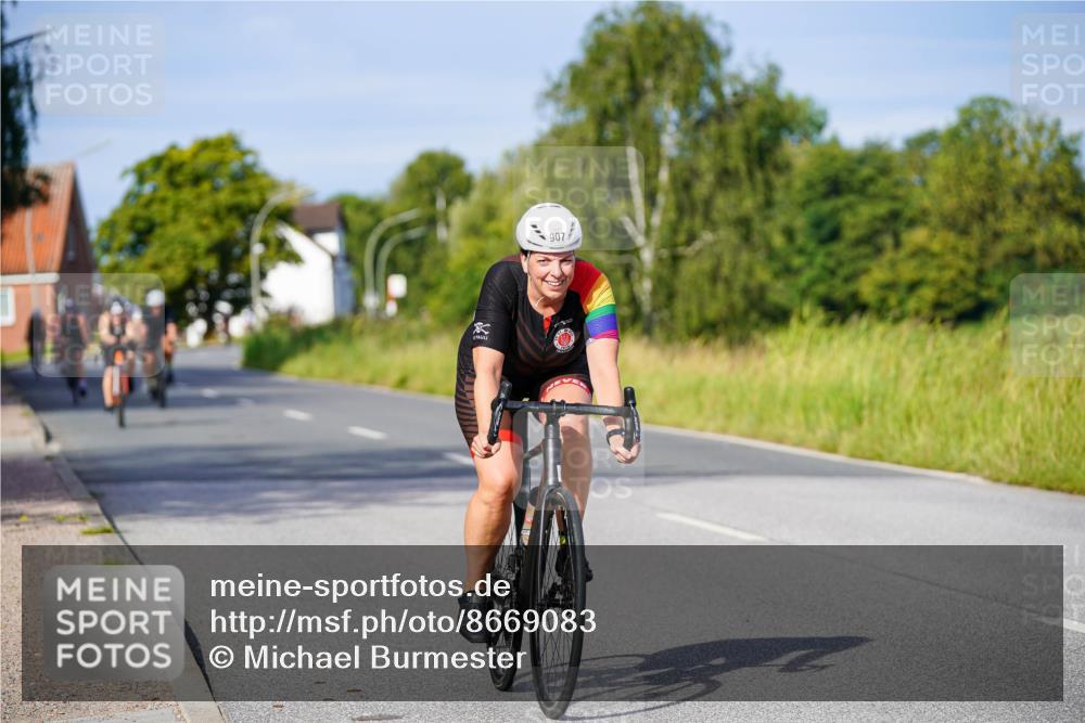 31.08.2025 - Elbe Triathlon Hamburg Michael Burmester http://msf.ph/oto/8669083 31.08.2025 09:50:43 Radfahren 250, 470, 730, 735, 766, 832, 861, 907 meine-sportfotos.de