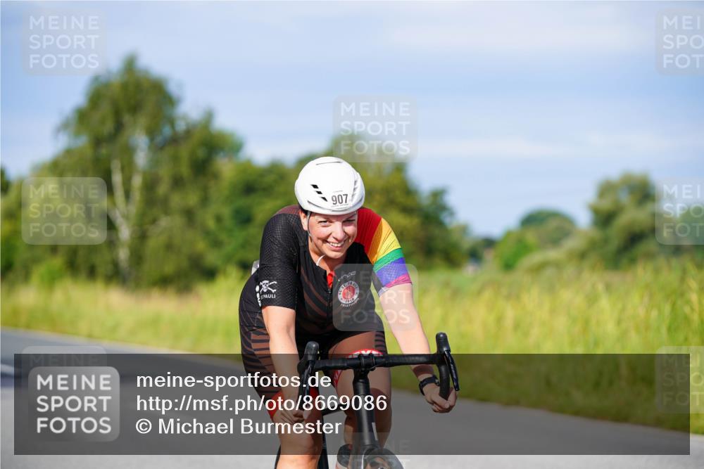 31.08.2025 - Elbe Triathlon Hamburg Michael Burmester http://msf.ph/oto/8669086 31.08.2025 09:50:44 Radfahren 250, 470, 689, 730, 735, 832, 861, 907 meine-sportfotos.de