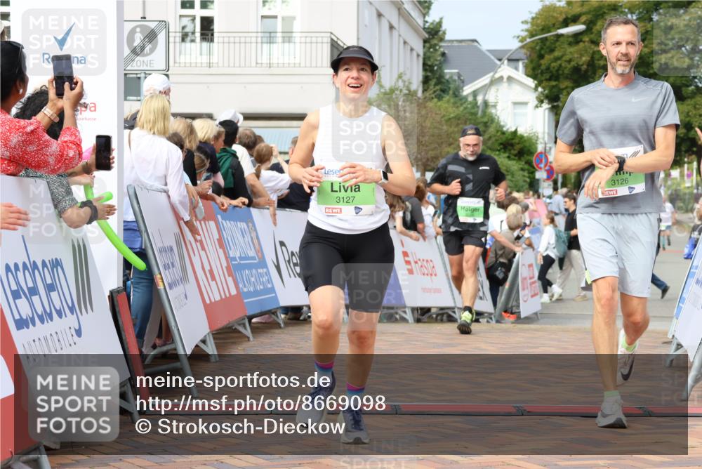 31.08.2025 - 21. Blankeneser Heldenlauf Strokosch-Dieckow http://msf.ph/oto/8669098 31.08.2025 11:13:40 Ziel 3127, 3126, 3026 meine-sportfotos.de