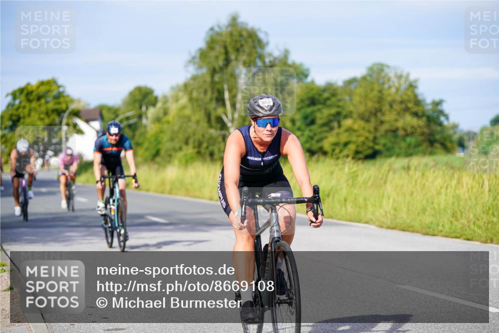 31.08.2025 - Elbe Triathlon Hamburg Michael Burmester http://msf.ph/oto/8669108 31.08.2025 09:50:50 Radfahren 397, 470, 596, 689, 730, 735, 812, 832, 861, 918 meine-sportfotos.de