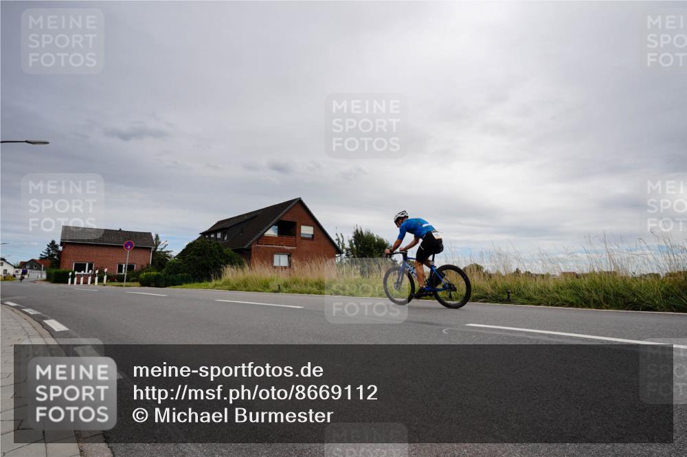 31.08.2025 - Elbe Triathlon Hamburg Michael Burmester http://msf.ph/oto/8669112 31.08.2025 14:09:02 Radfahren 156 meine-sportfotos.de