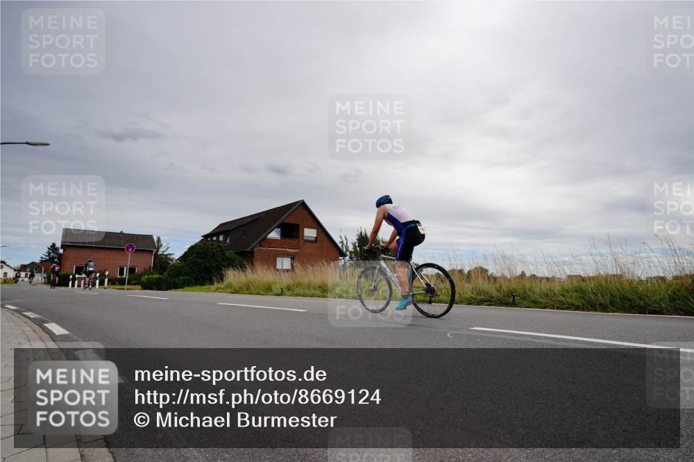 31.08.2025 - Elbe Triathlon Hamburg Michael Burmester http://msf.ph/oto/8669124 31.08.2025 14:09:10 Radfahren 156 meine-sportfotos.de