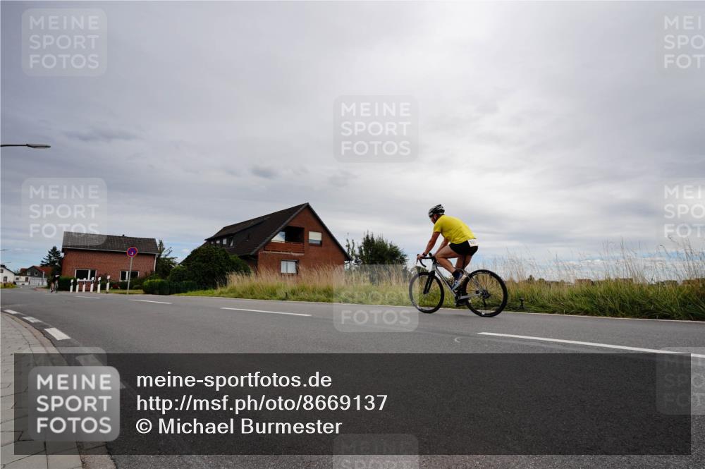 31.08.2025 - Elbe Triathlon Hamburg Michael Burmester http://msf.ph/oto/8669137 31.08.2025 14:09:44 Radfahren 136 meine-sportfotos.de
