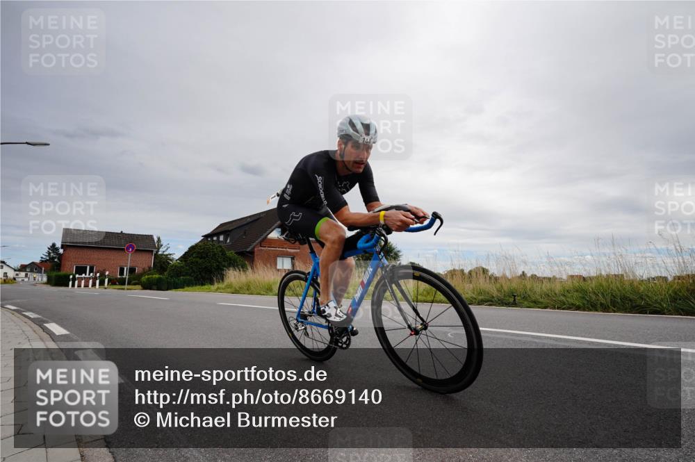 31.08.2025 - Elbe Triathlon Hamburg Michael Burmester http://msf.ph/oto/8669140 31.08.2025 14:09:57 Radfahren 144 meine-sportfotos.de