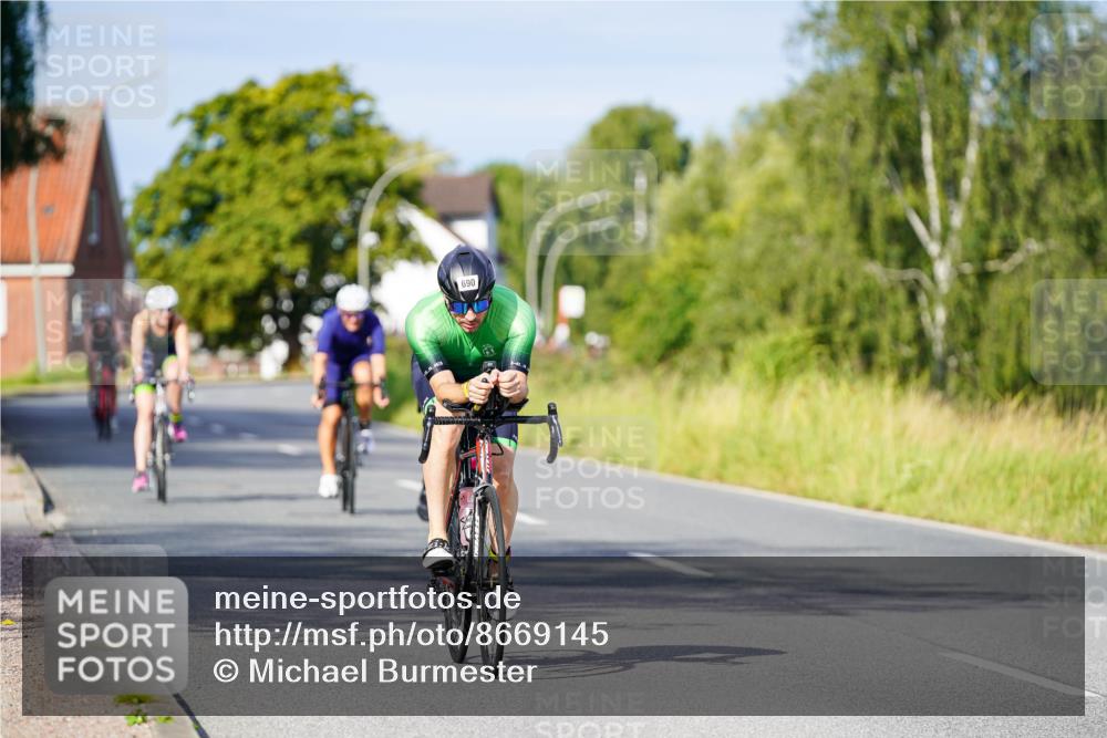 31.08.2025 - Elbe Triathlon Hamburg Michael Burmester http://msf.ph/oto/8669145 31.08.2025 09:51:05 Radfahren 287, 597, 626, 690, 764 meine-sportfotos.de