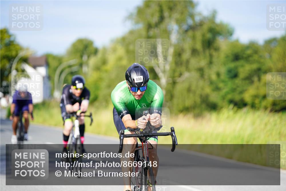 31.08.2025 - Elbe Triathlon Hamburg Michael Burmester http://msf.ph/oto/8669148 31.08.2025 09:51:06 Radfahren 287, 597, 626, 690, 764 meine-sportfotos.de