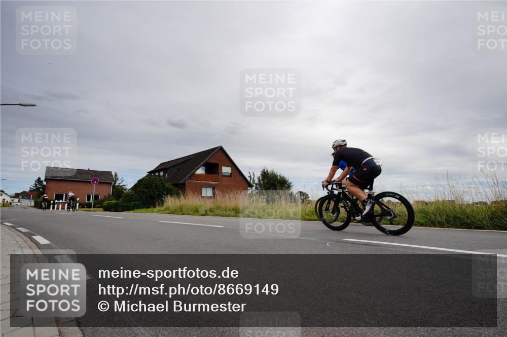 31.08.2025 - Elbe Triathlon Hamburg Michael Burmester http://msf.ph/oto/8669149 31.08.2025 14:10:14 Radfahren 127, 139, 162 meine-sportfotos.de