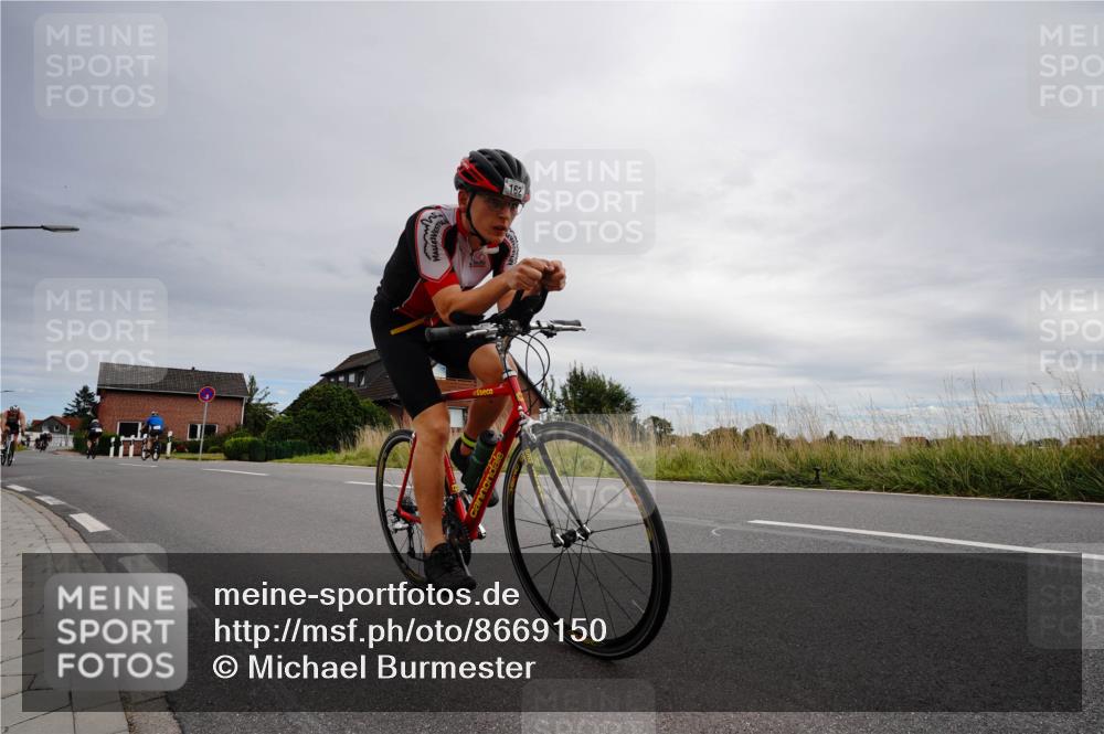 31.08.2025 - Elbe Triathlon Hamburg Michael Burmester http://msf.ph/oto/8669150 31.08.2025 14:10:17 Radfahren 127, 139, 162 meine-sportfotos.de