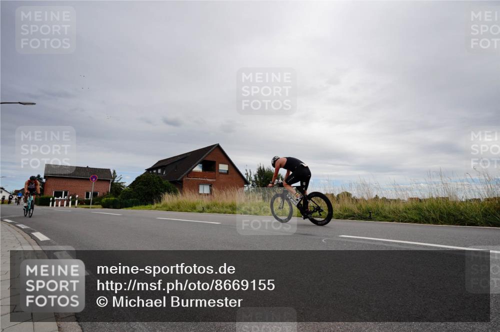 31.08.2025 - Elbe Triathlon Hamburg Michael Burmester http://msf.ph/oto/8669155 31.08.2025 14:10:19 Radfahren 127, 139, 145, 162 meine-sportfotos.de
