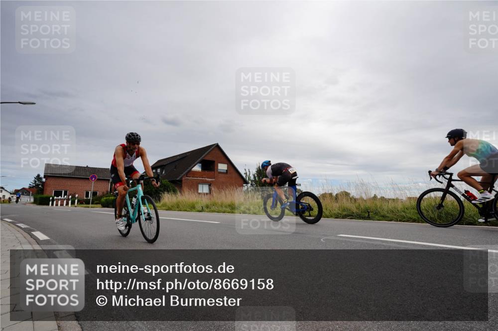 31.08.2025 - Elbe Triathlon Hamburg Michael Burmester http://msf.ph/oto/8669158 31.08.2025 14:10:20 Radfahren 121, 127, 139, 143, 145 meine-sportfotos.de
