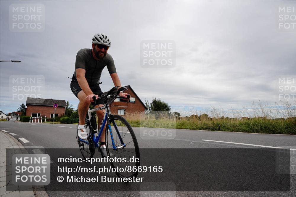 31.08.2025 - Elbe Triathlon Hamburg Michael Burmester http://msf.ph/oto/8669165 31.08.2025 14:10:36 Radfahren 135 meine-sportfotos.de