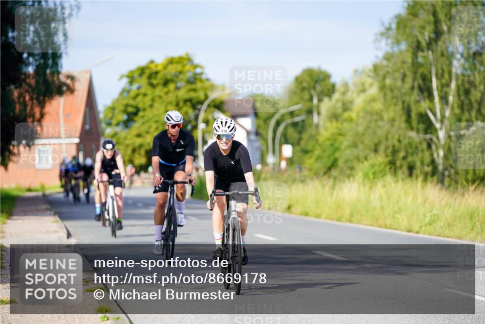 31.08.2025 - Elbe Triathlon Hamburg Michael Burmester http://msf.ph/oto/8669178 31.08.2025 09:51:22 Radfahren 447, 456, 796, 810 meine-sportfotos.de