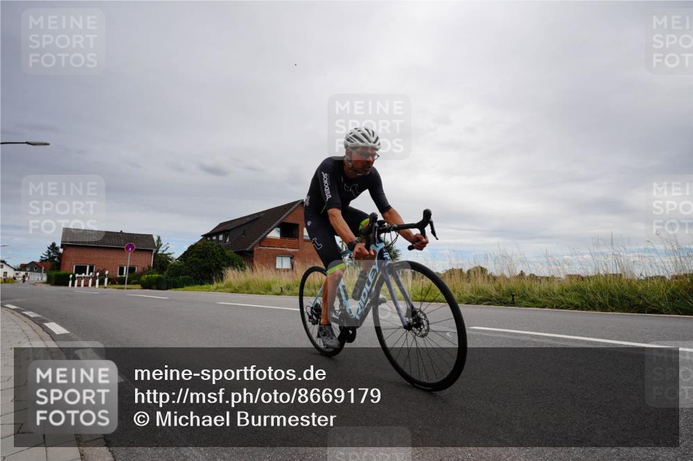 31.08.2025 - Elbe Triathlon Hamburg Michael Burmester http://msf.ph/oto/8669179 31.08.2025 14:11:03 Radfahren 141, 159, 164 meine-sportfotos.de