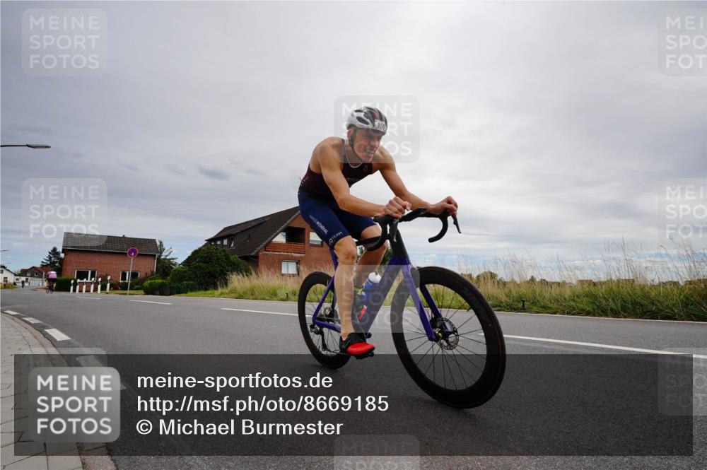 31.08.2025 - Elbe Triathlon Hamburg Michael Burmester http://msf.ph/oto/8669185 31.08.2025 14:11:10 Radfahren 157, 159, 164 meine-sportfotos.de
